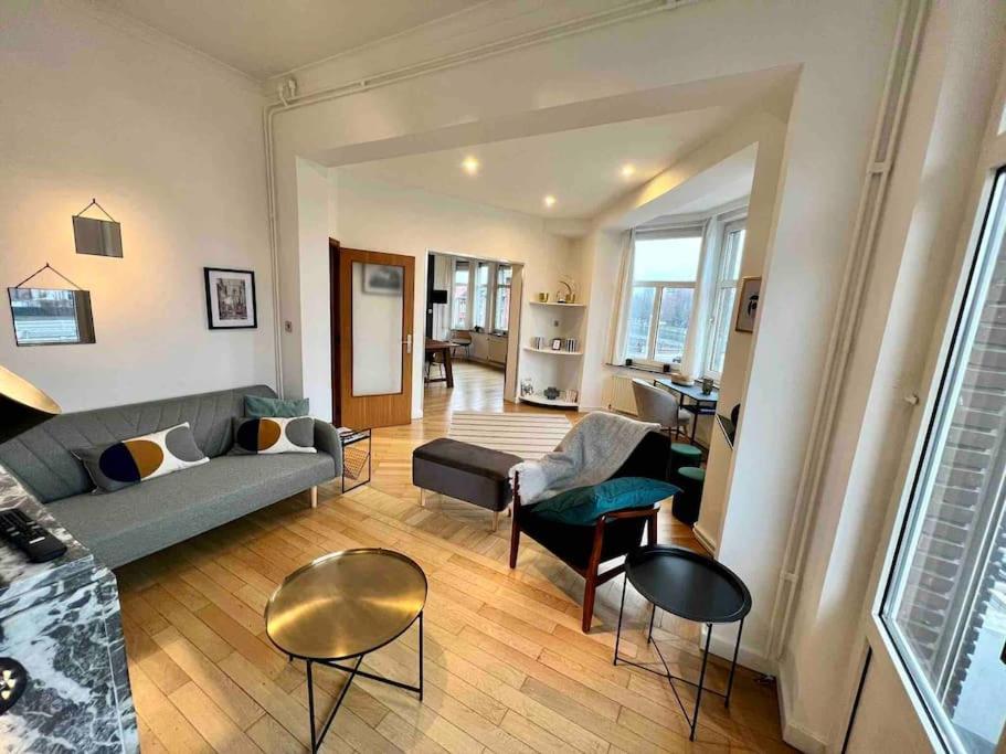 Bellevue - Grand Appartement Pour 5 Sur Les Quais De La Meuse Liege Exterior photo