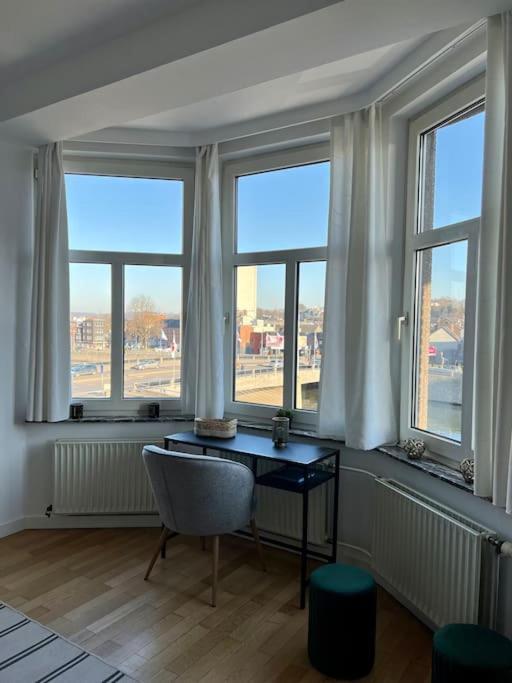 Bellevue - Grand Appartement Pour 5 Sur Les Quais De La Meuse Liege Exterior photo