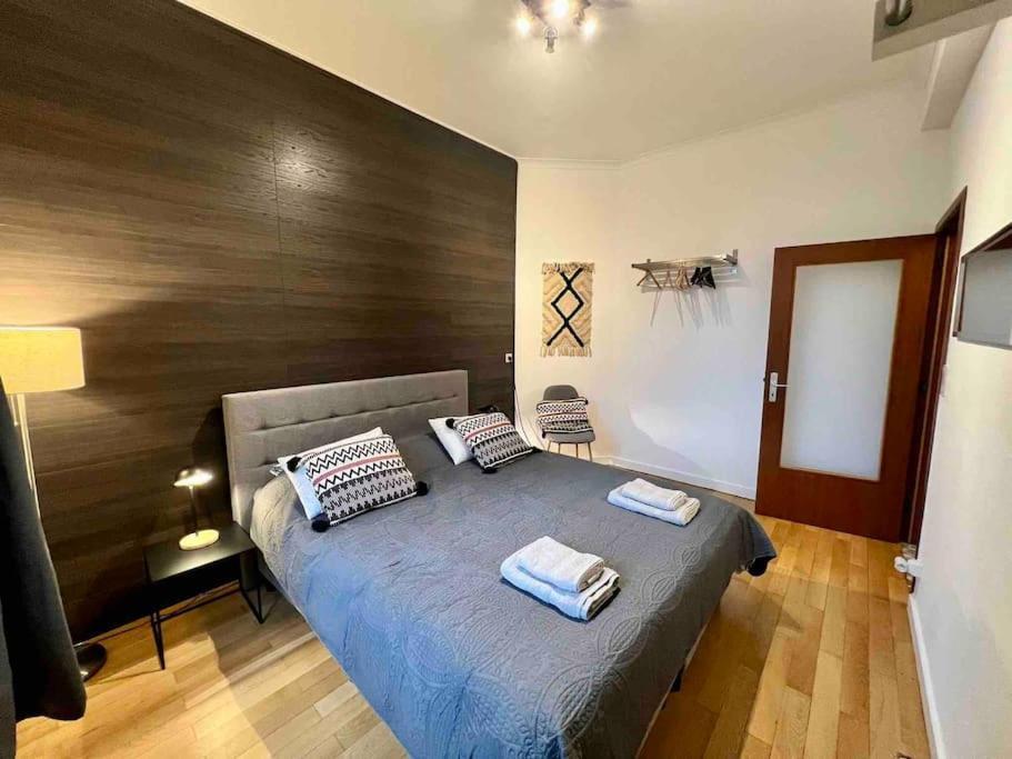 Bellevue - Grand Appartement Pour 5 Sur Les Quais De La Meuse Liege Exterior photo