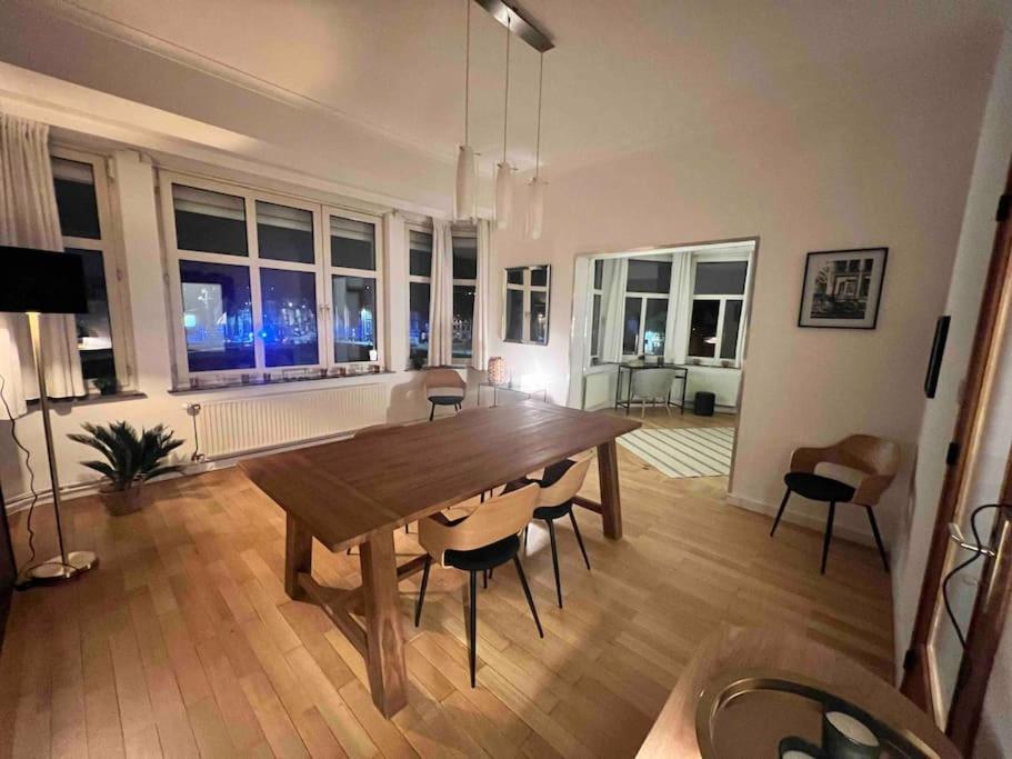 Bellevue - Grand Appartement Pour 5 Sur Les Quais De La Meuse Liege Exterior photo