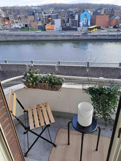 Bellevue - Grand Appartement Pour 5 Sur Les Quais De La Meuse Liege Exterior photo