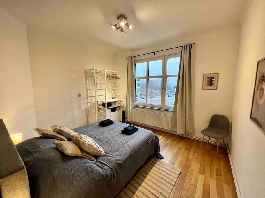 Bellevue - Grand Appartement Pour 5 Sur Les Quais De La Meuse Liege Exterior photo