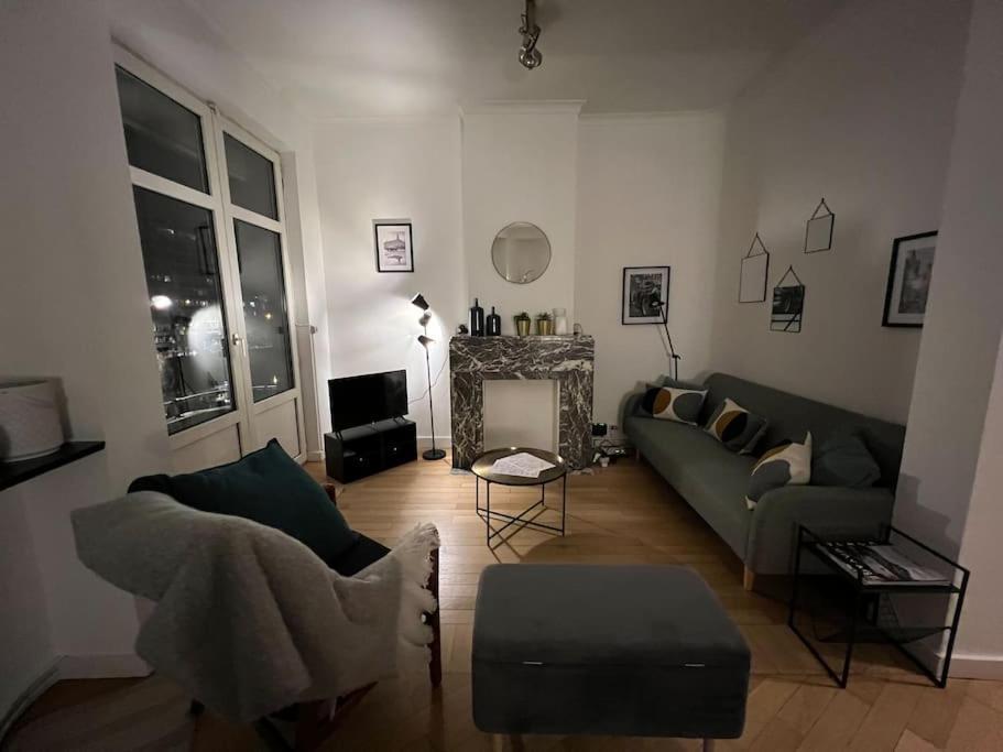 Bellevue - Grand Appartement Pour 5 Sur Les Quais De La Meuse Liege Exterior photo