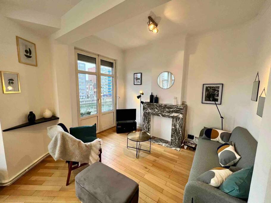 Bellevue - Grand Appartement Pour 5 Sur Les Quais De La Meuse Liege Exterior photo