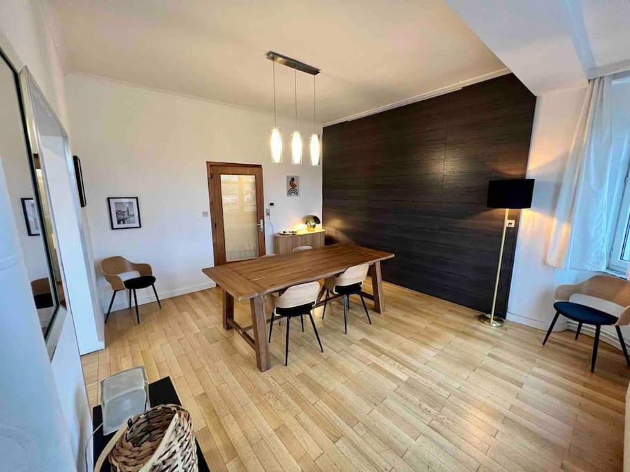 Bellevue - Grand Appartement Pour 5 Sur Les Quais De La Meuse Liege Exterior photo