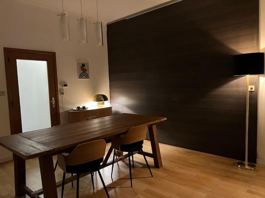 Bellevue - Grand Appartement Pour 5 Sur Les Quais De La Meuse Liege Exterior photo